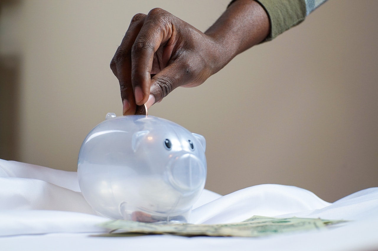money-savings-piggy-bank